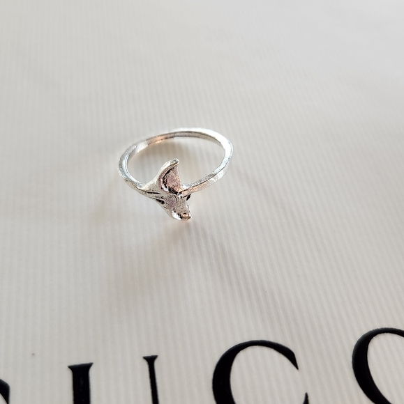 None Jewelry - 🔷️ Sterling Silver Wing Pattern Statement Ring Size 6